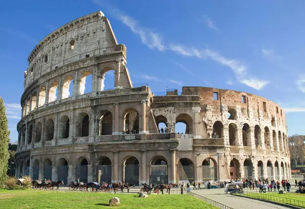 Colosseum rome travertine building